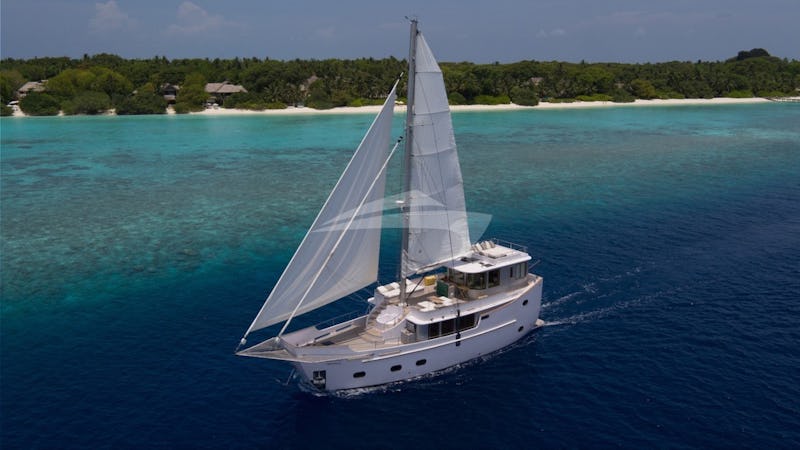 Yacht Charter SONEVA IN AQUA