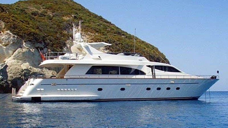 Yacht Charter CAPRI LOVE
