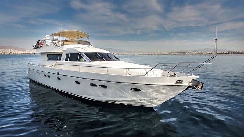 Yacht Charter BLUE N WHITE