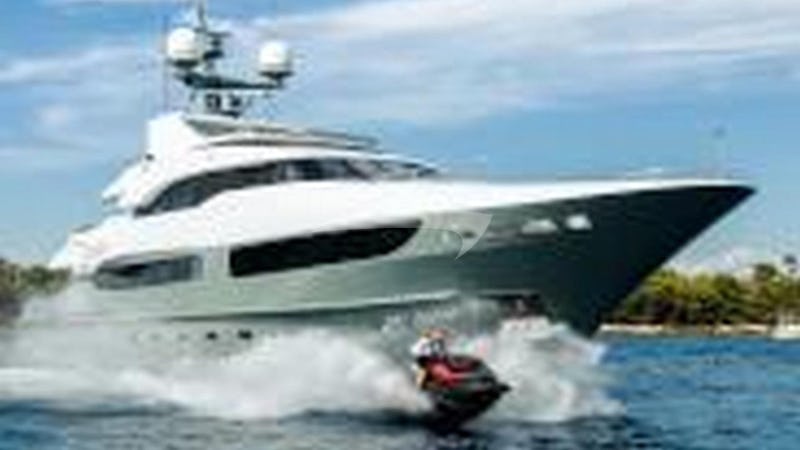 Yacht Charter LEGENDA