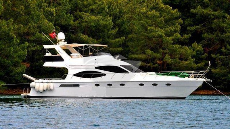 Yacht Charter JOEY