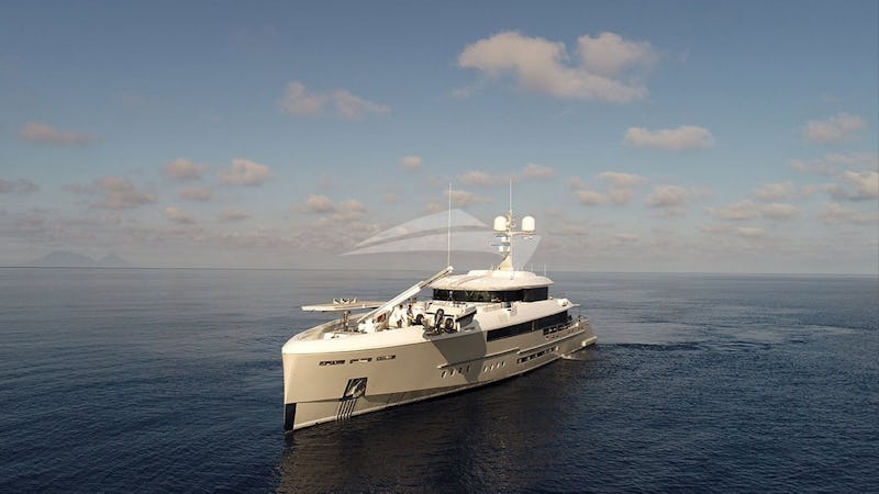 Yacht Charter ENDEAVOUR 2