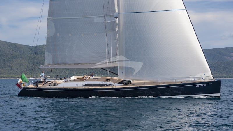 Yacht Charter SOLLEONE