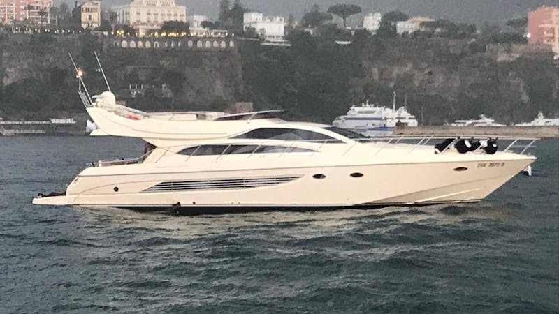 Yacht Charter EVA KANT