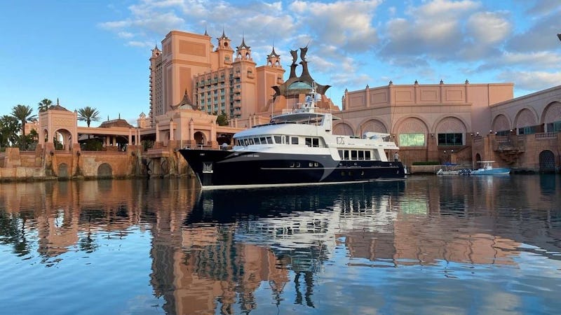 Yacht Charter SAMSARA