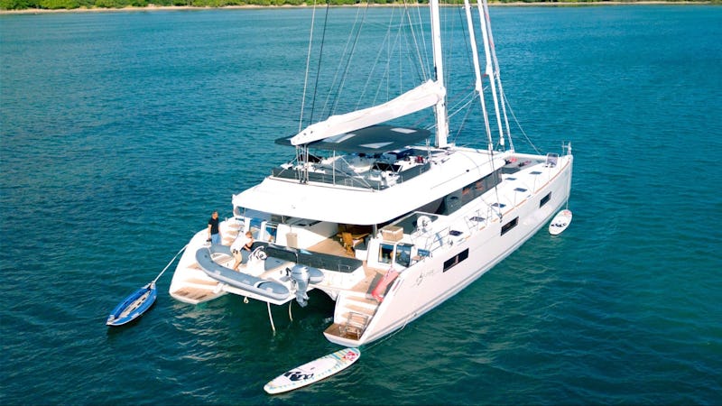 Yacht Charter MELARNIE
