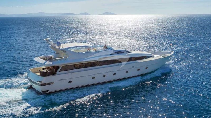 Yacht Charter MARVI DE