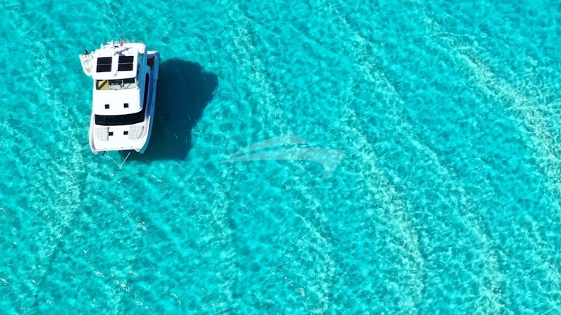 Yacht Charter ETERNITY