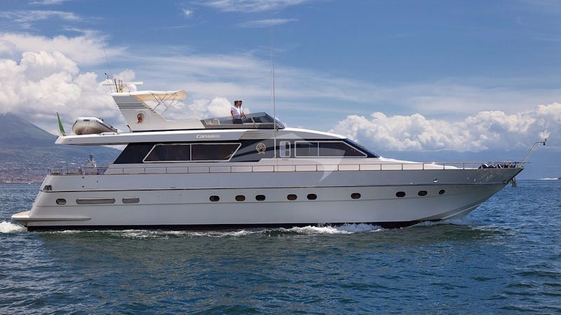Yacht Charter BERNADETTE