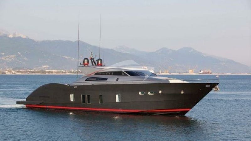 Yacht Charter VEVEKOS