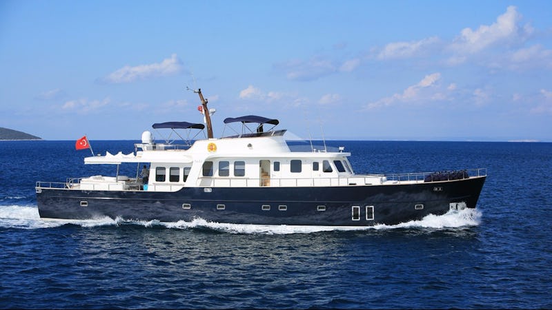 Yacht Charter DALI