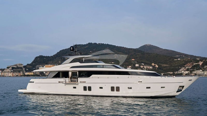 Yacht Charter LADY WHITE