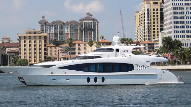 Yacht Charter SEA BREEZE ONE
