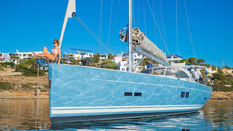 Yacht Charter PHARIA