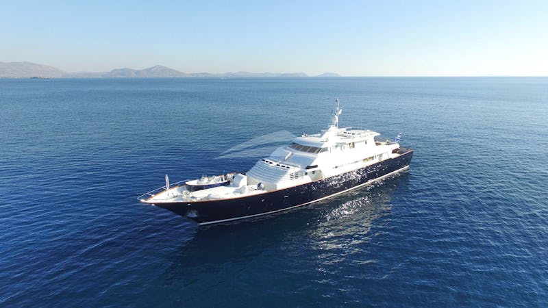 Yacht Charter LIBRA Y