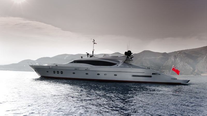 Yacht Charter IZUMI