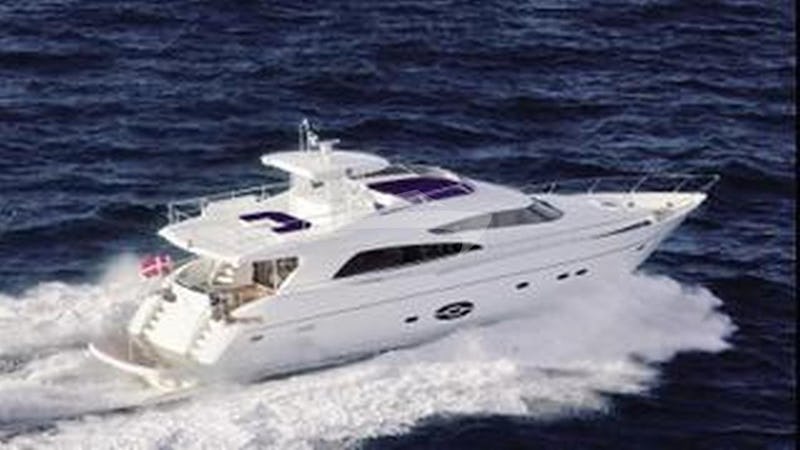 Yacht Charter SOPHIA
