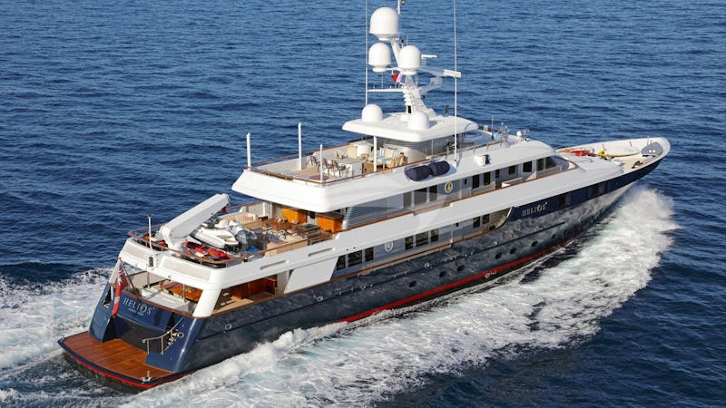 Yacht Charter HELIOS 2