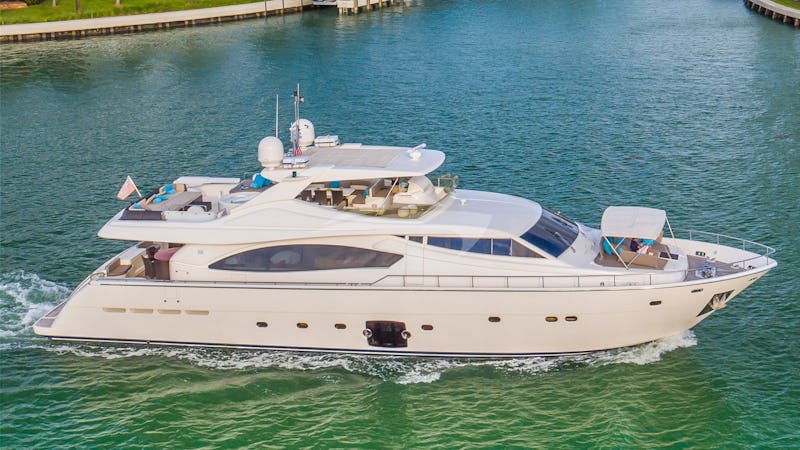 Yacht Charter CINQUE MARE