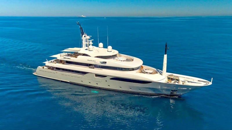 Yacht Charter RARITY