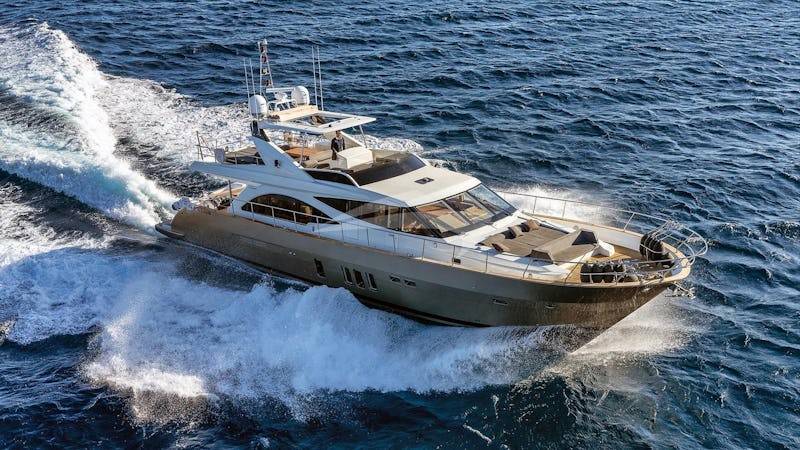 Yacht Charter ARMONEE