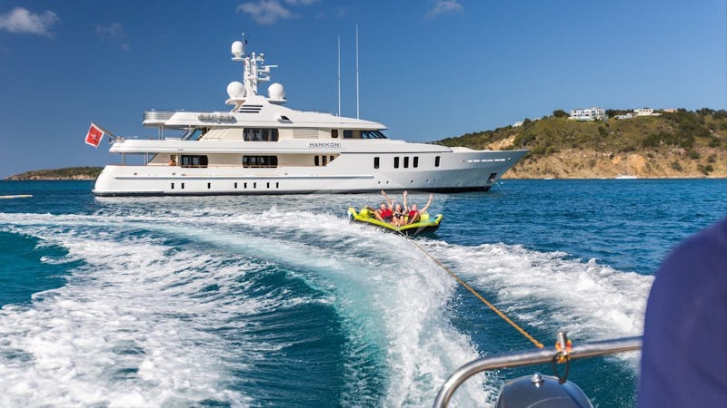 Yacht Charter HANIKON
