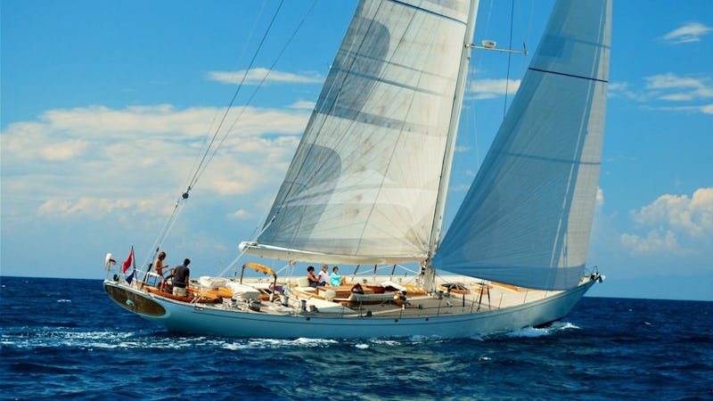 Yacht Charter WHITEFIN