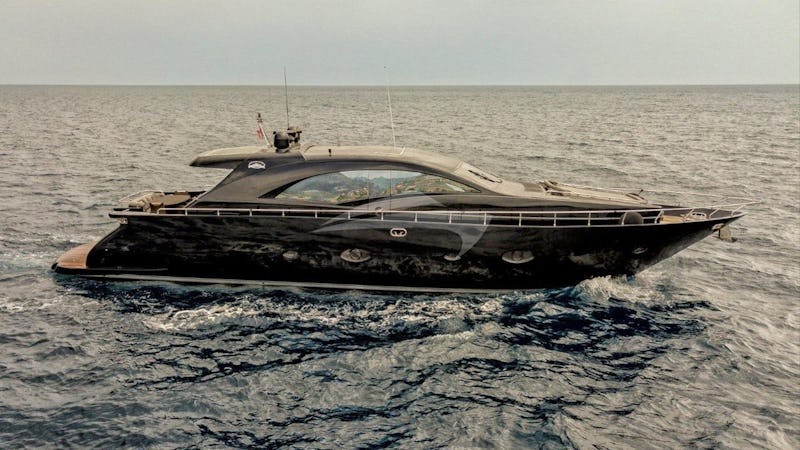 Yacht Charter BLACK MAGIC