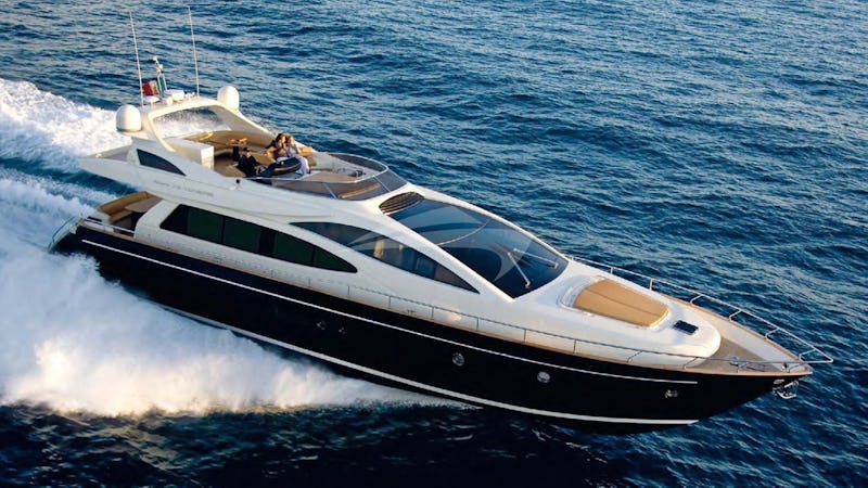 Yacht Charter SELFIE