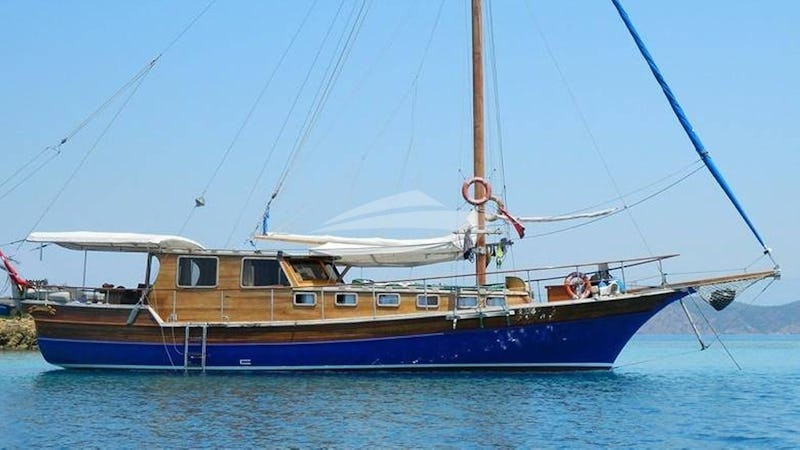 Yacht Charter BOLERO