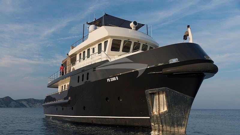 Yacht Charter INDIAN
