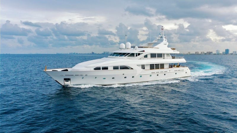 Yacht Charter FORTITUDE