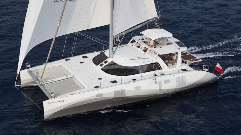 Yacht Charter SANTA ANA
