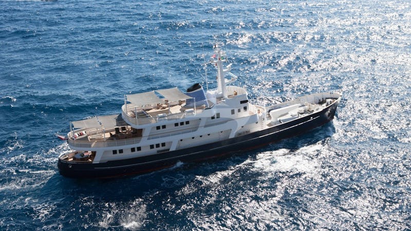 Yacht Charter ICE LADY