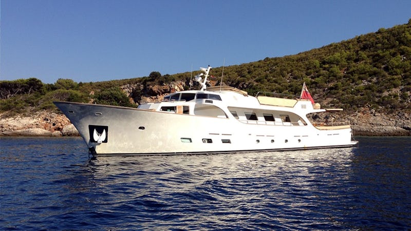 Yacht Charter CONQUEST OF 1966
