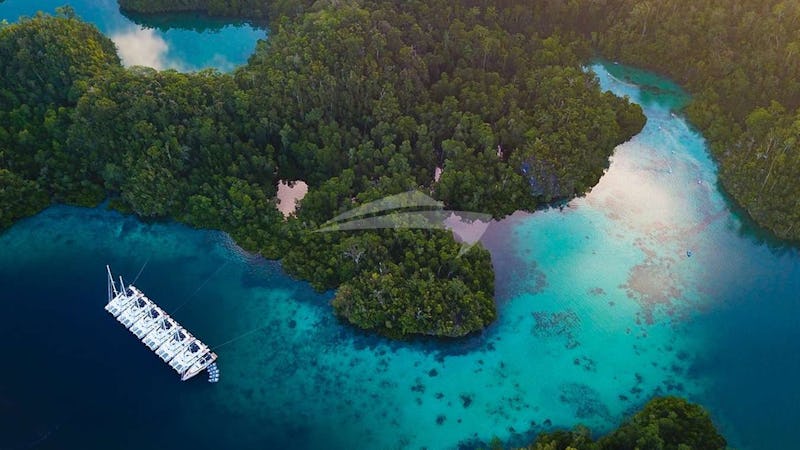 MERIDIAN ADVENTURE - RAJA AMPAT