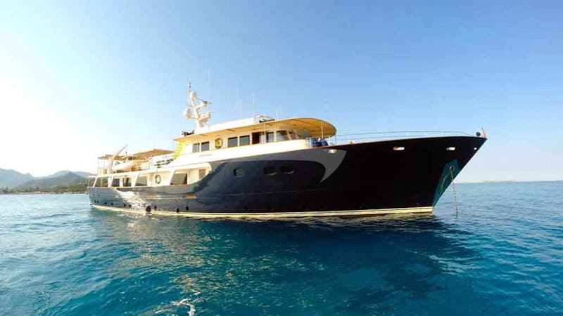 Yacht Charter ARIONAS