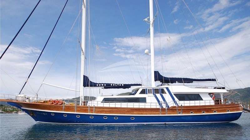 Yacht Charter ESMA SULTAN