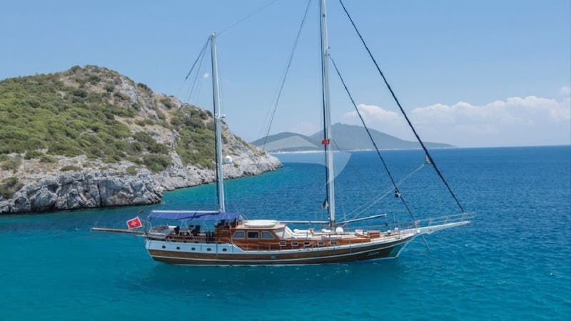 Yacht Charter DULCINEA