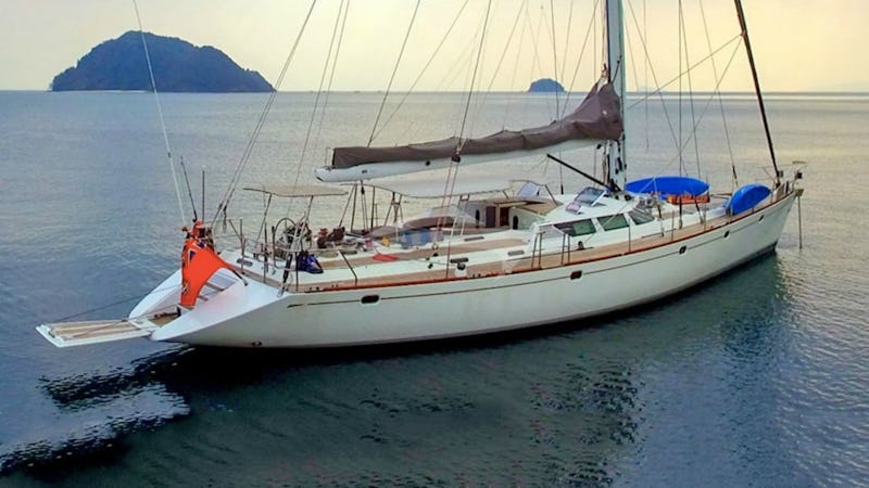 Yacht Charter Y-NOT