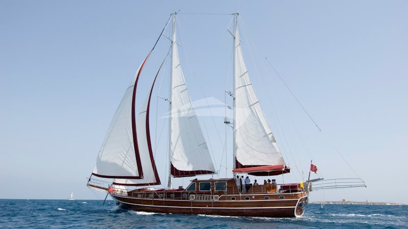Yacht Charter WHY NOT III