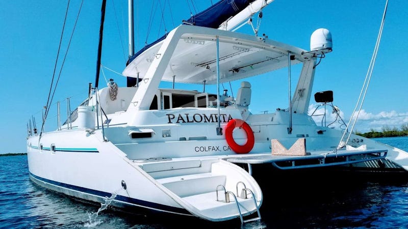 Yacht Charter PALOMETA