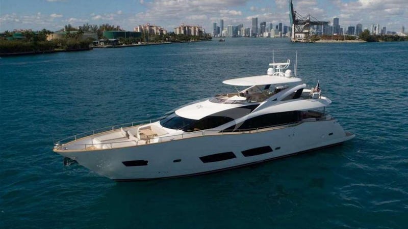 Yacht Charter ELITE
