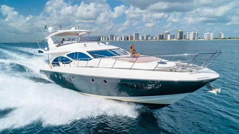 Yacht Charter WICKED