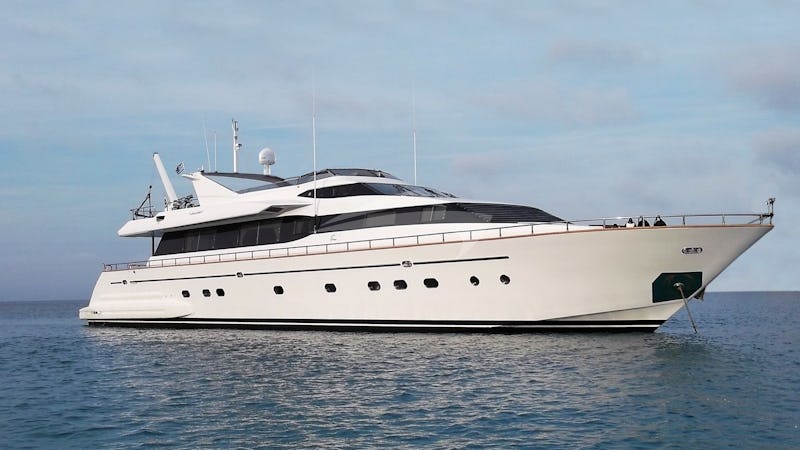 Yacht Charter MARTINA