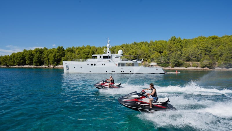 Yacht Charter PREFERENCE 19
