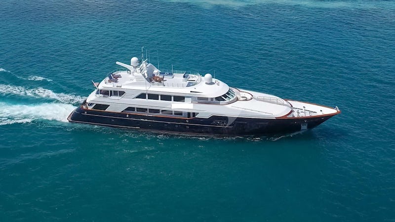 Yacht Charter LANIDA