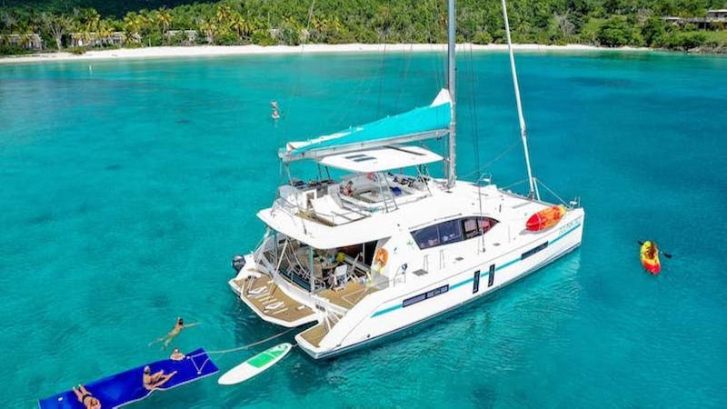 Yacht Charter DOLPHIN DAZE