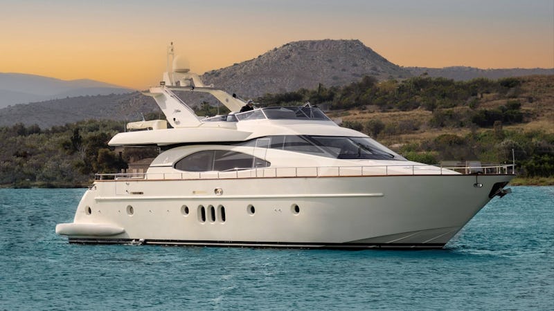 Yacht Charter ESTIA ZEUS