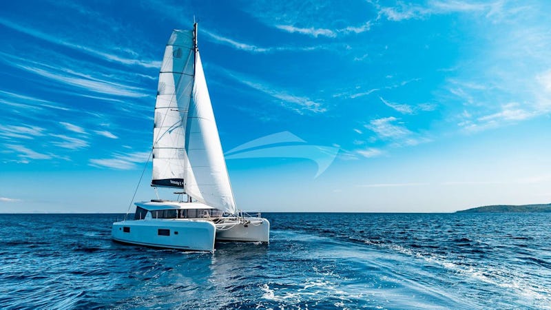 Yacht Charter BEAUTY L